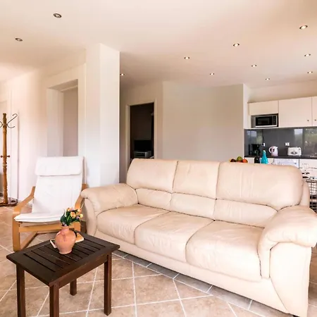 Villa Almyros By *