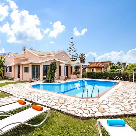 Villa Almyros By *